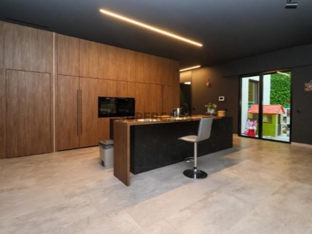 Oferecemos a Escritura Apartamento T2 na Lourinhã com excelente localização