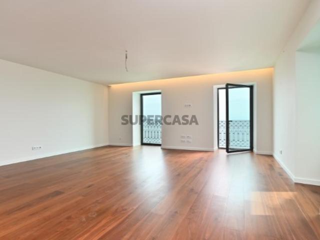 Apartamento T2, na primeira linha de mar, Paço de Arcos, Oeiras