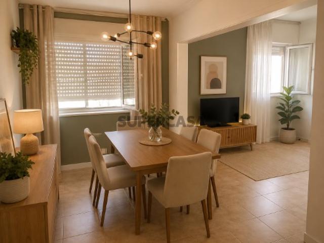 Apartamento T2, na Quinta do Olho de Agua