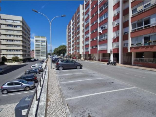 Apartamento T2 na Quinta do Marquês, Oeiras