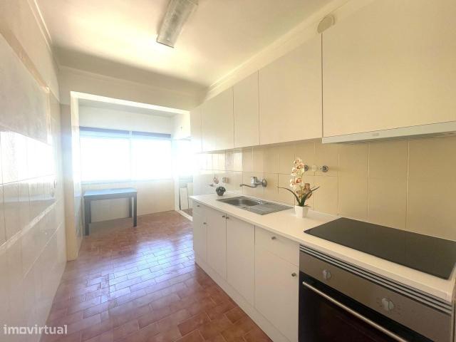 Apartamento T2 na Quintinha, Sesimbra Oportunidade 235.000