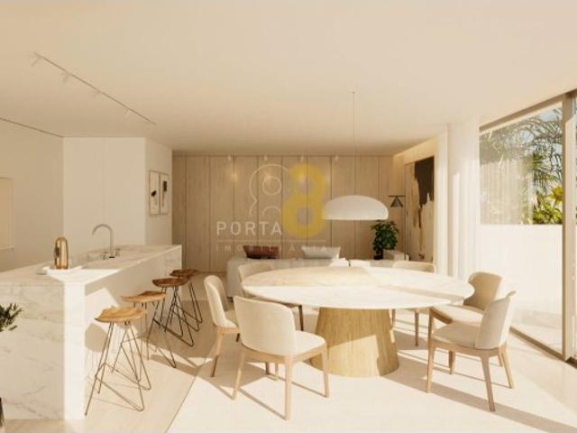 Apartamento T2 com Varanda e Vista Mar