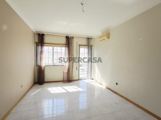 Apartamento T2 no Vale do Cobro em Setúbal