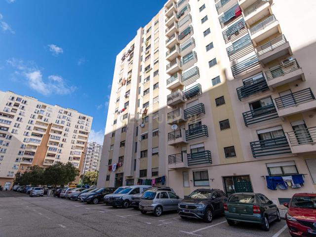 Apartamento T2 no Carregado