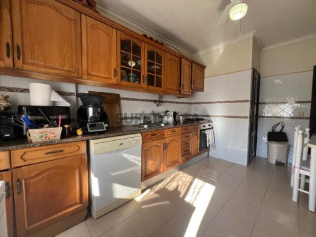 Apartamento T2 no centro do Samouco com elevador