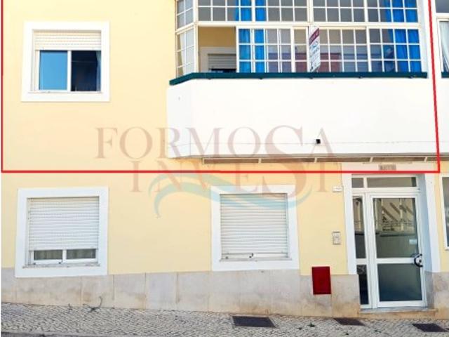Apartamento T2 no centro da Fuzeta