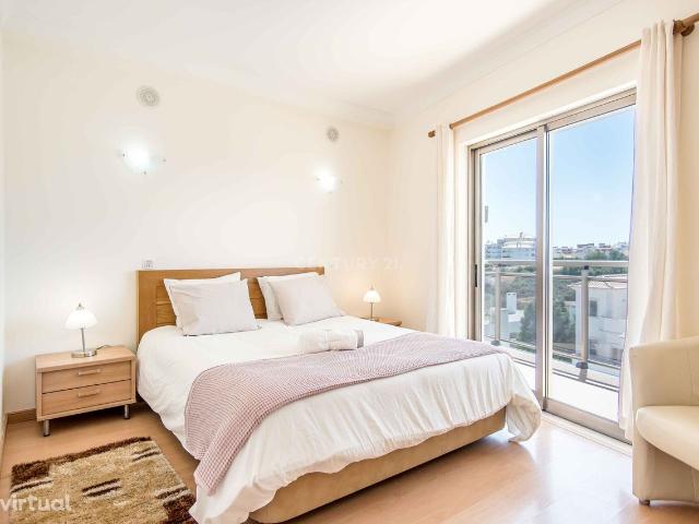 Apartamento T2 no centro de Albufeira