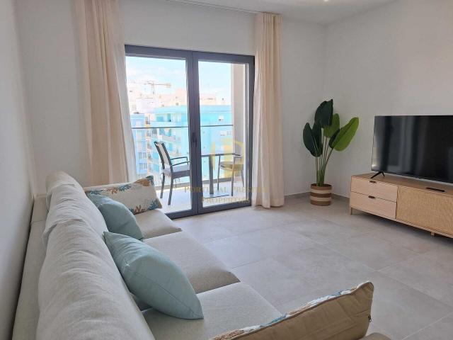 Apartamento T2 no centro de Armação de Pera a um passo da praia