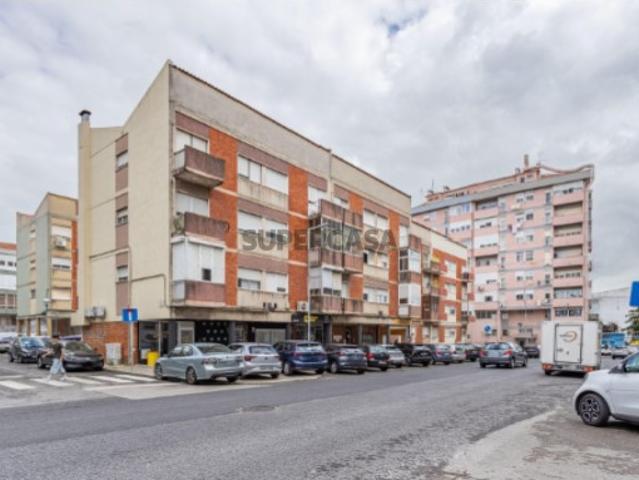 Apartamento T2 no centro de Odivelas