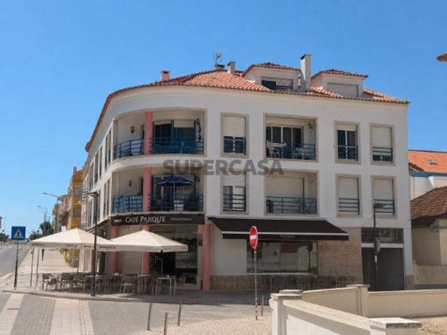 Apartamento T2 no Centro de Santa Cruz a 150 metros da Praia EXCLUSIVO WEST LIFE