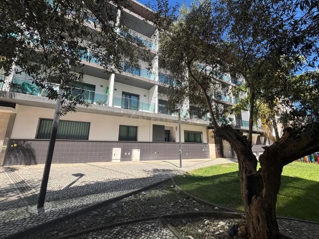 Apartamento T2 no Entroncamento com Garagem Fechada
