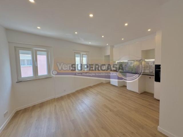 Apartamento T2 no Forte da Casa FTC022