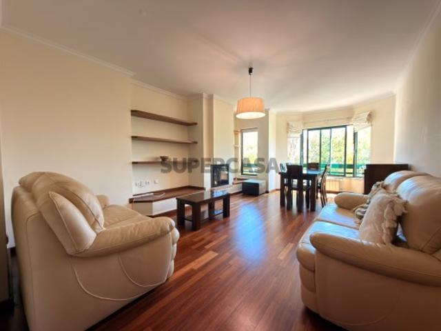 APARTAMENTO T2 NO JAMOR CHEIO DE SOL
