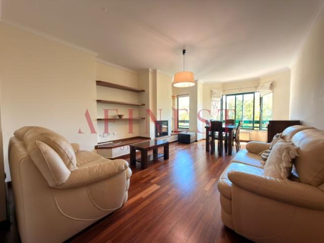 APARTAMENTO T2 NO JAMOR CHEIO DE SOL