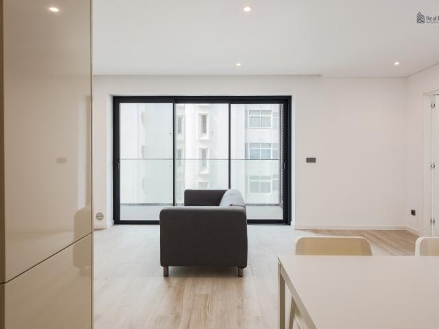 Apartamento T2 no prestigiado prédio Terraços Quarteira II, a 50m da Praia, Loulé, Quarteira
