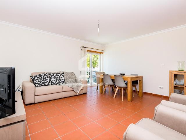 Apartamento T2 no Rés do Chão c/ Lugar de Garagem | Moura, Beja