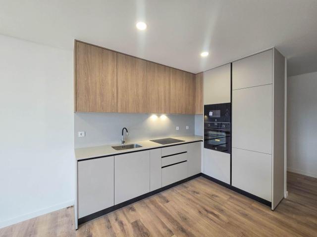 Apartamento T2 nos Condados 74m² Bom sucesso