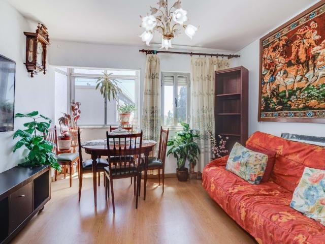 Apartamento T2 nos Olivais, Lisboa