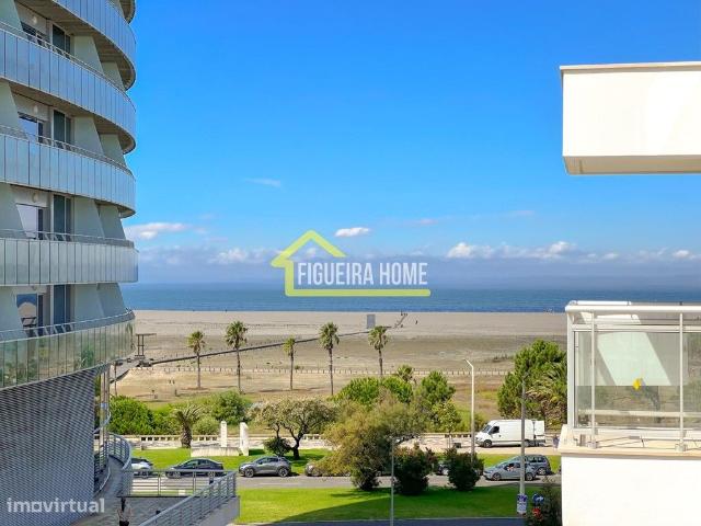 Apartamento T2 NOVO na marginal, VISTA MAR