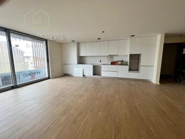 Apartamento T2 novo no centro de Espinho para compra, Espinh. 99m² Espinho