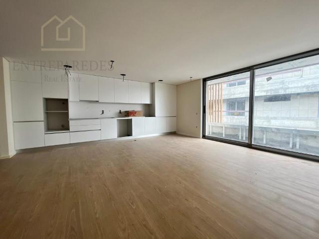 Apartamento T2 novo no centro de Espinho para comprar, Espin. 96m² Espinho