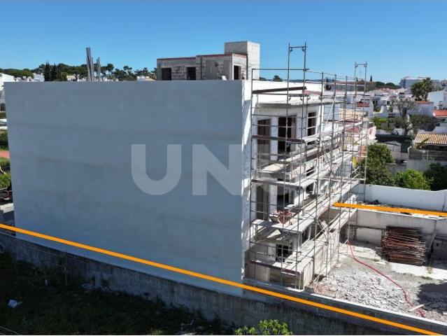 Apartamento T2 Novo no Coração de Quarteira