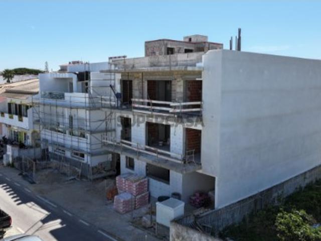 Apartamento T1 Novo no Coração de Quarteira