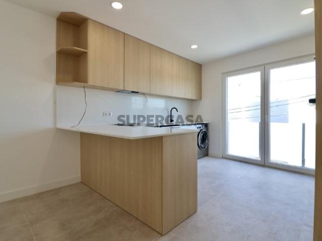 Apartamento T2 NOVO a 5 min de Torres Vedras