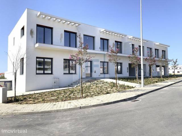 Apartamento T2 Novo c/ Terrao Vista Mar