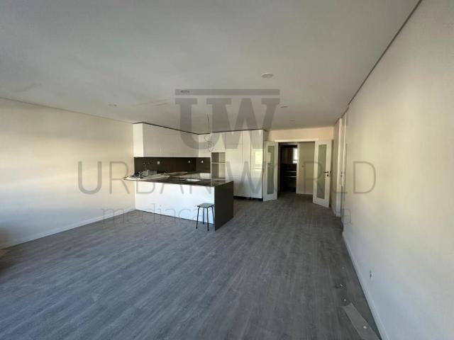 Apartamento T2 Novo Casal de Cambra 104m² Casal De Cambra