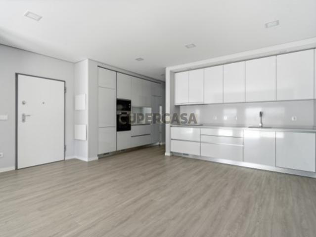 Apartamento T2 Novo com Terraço e Lugar de Garagem em Mafra