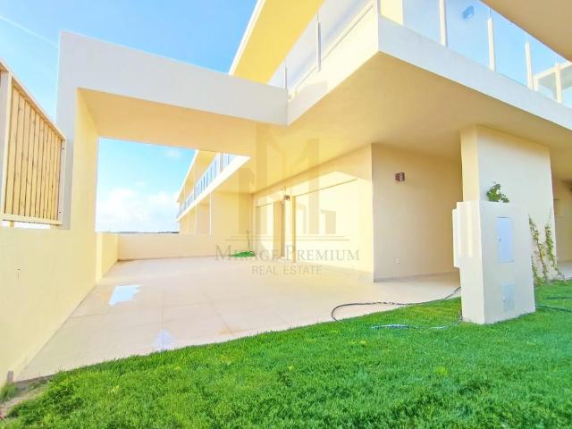 Apartamento T2 Novo com Varanda e Garagem em Condomínio com. 152m² da Lourinhã e Atalaia