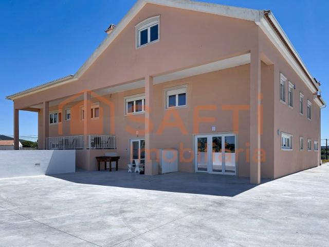 Apartamento T2 Novo com espaço exterior no Turcifal