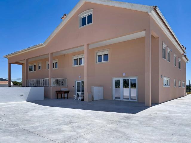 Apartamento T2 Novo com espaço exterior no Turcifal