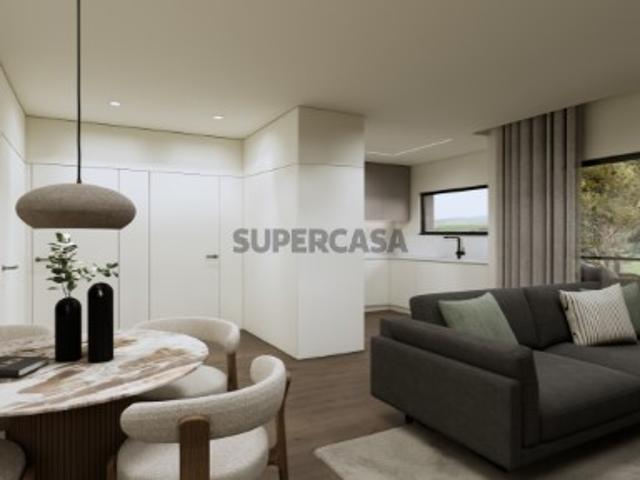 Apartamento T2 Novo em Condomínio Fechado nos Pousos, Leiria