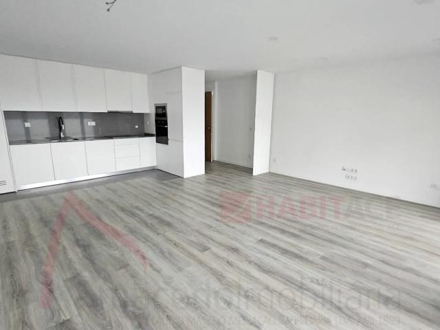 Apartamento T2 novo em Ferreiros C/ Fiador