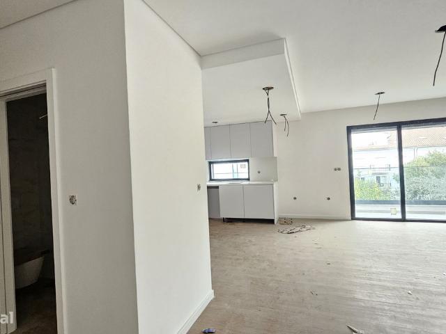 Apartamento T2 | Novo | Esgueira
