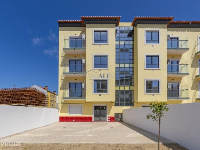 Apartamento T2 Novo Lavradio, com elevador e arrecadao
