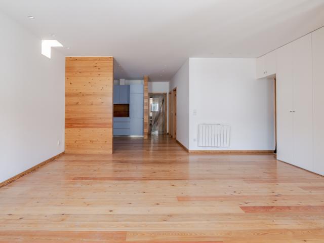 Apartamento T2 novo próximo da Av. Marechal Gomes da Costa