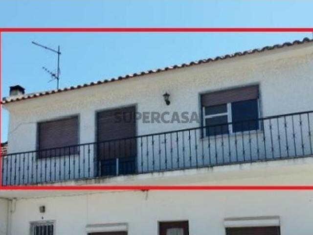 Apartamento T2 num 1º piso Vila Nova da Rainha, Azambuja