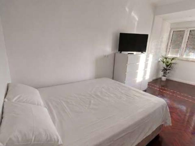 Apartamento T2 para alugar em Lisboa, despesas incluídas