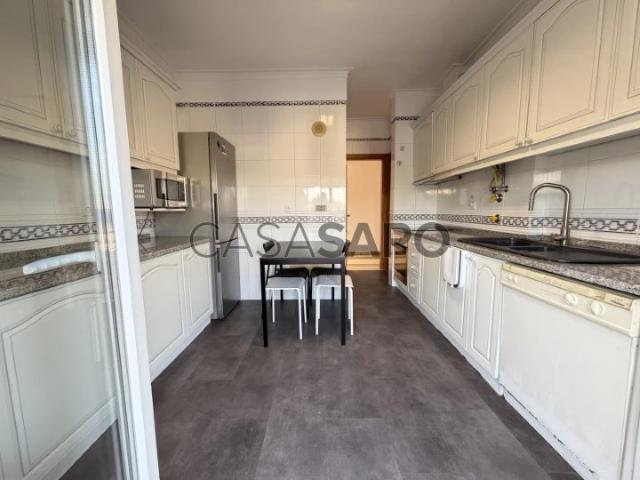 Apartamento T2 para alugar em Loures