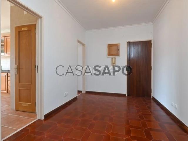 Apartamento T2 para alugar na Amadora