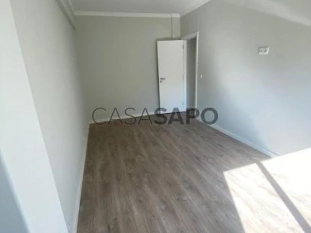Apartamento T2 para alugar na Amadora