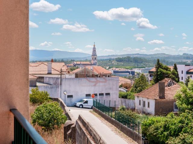 Apartamento T2 para arrendamento em Fátima, Ourém, Santarém