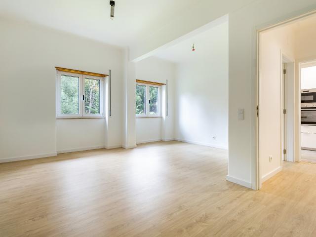 Apartamento T2 para arrendamento junto ao Parque das Conchas