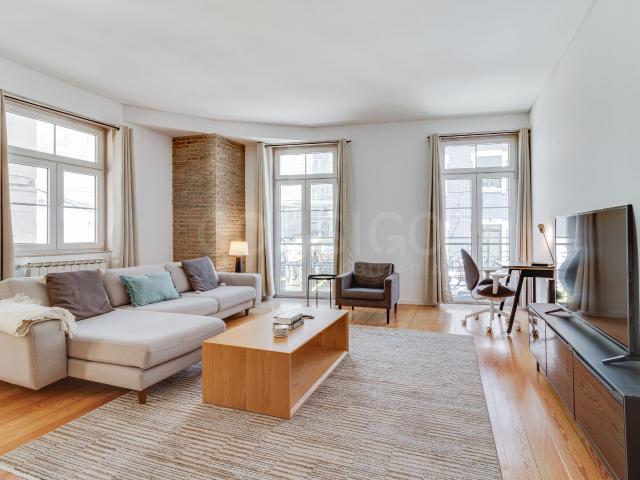 Apartamento T2 para Arrendamento na Rua da Misericórdia | Baixa Chiado, Lisboa