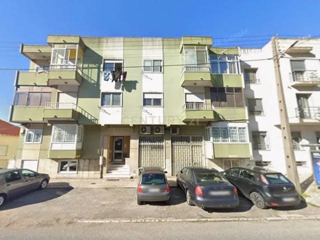 Apartamento T2 para Arrendamento – Ramada