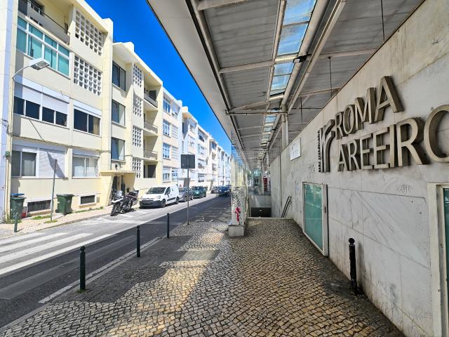 Apartamento T2 | Para remodelação | Alvalade