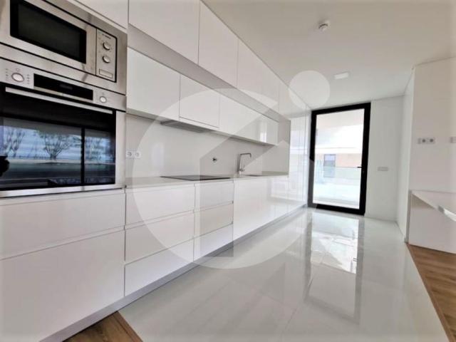 Apartamento T2 Para Venda Em Olhão, Portugal 122m² Olhão